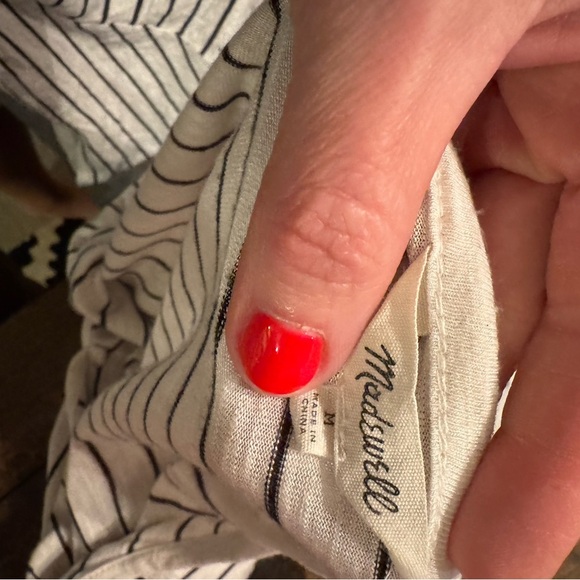 Madewell Striped V Neck T Shirt Size Medium - Picture 3 of 3